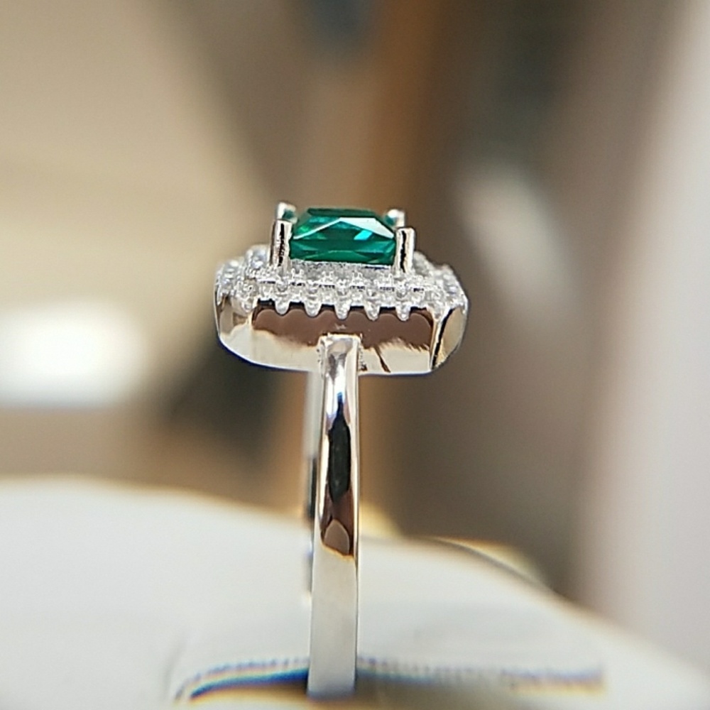 Green 6x6mm Princess cut Engagement Ring all sizes - Picture 5 of 6